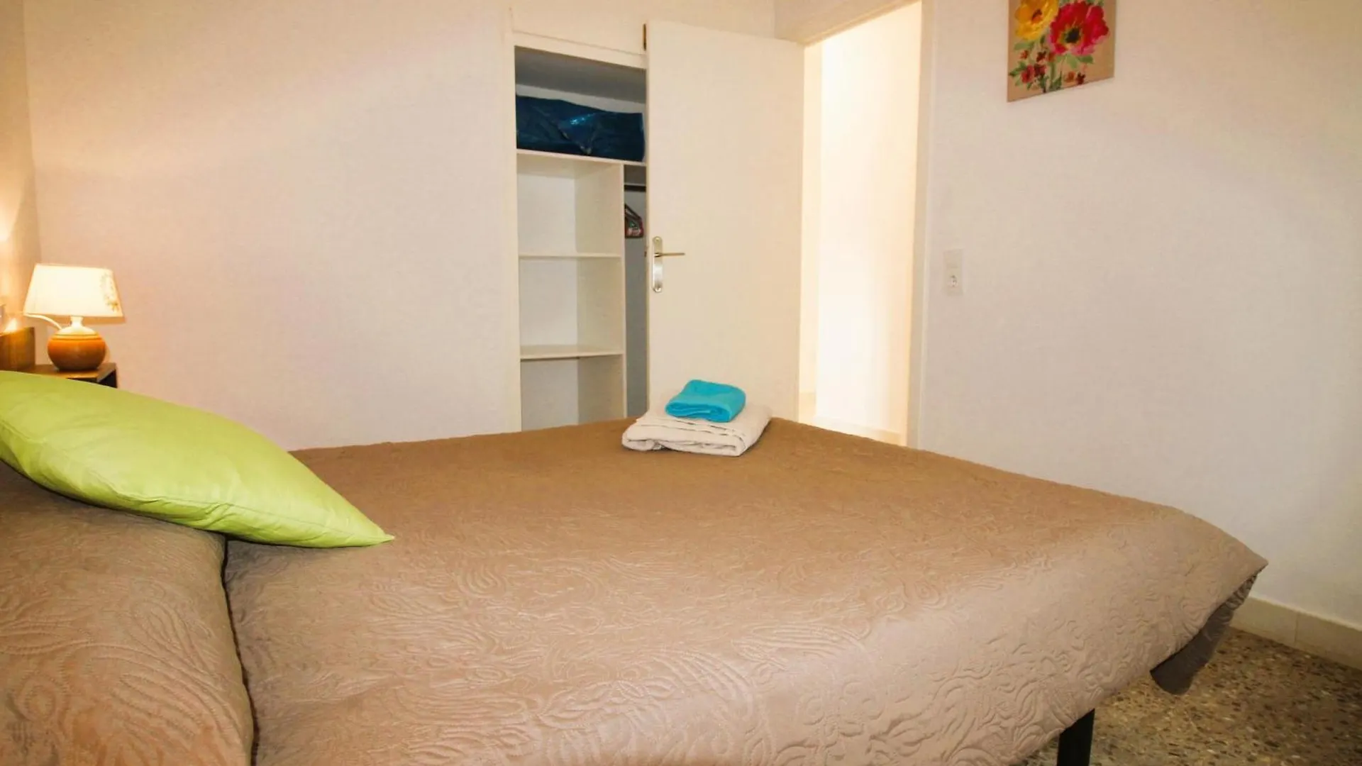 Apartamento Con Terraza Y Vistas Al Mar - A 1 Min De La Playa De Almadrava - Es-258-70 Roses